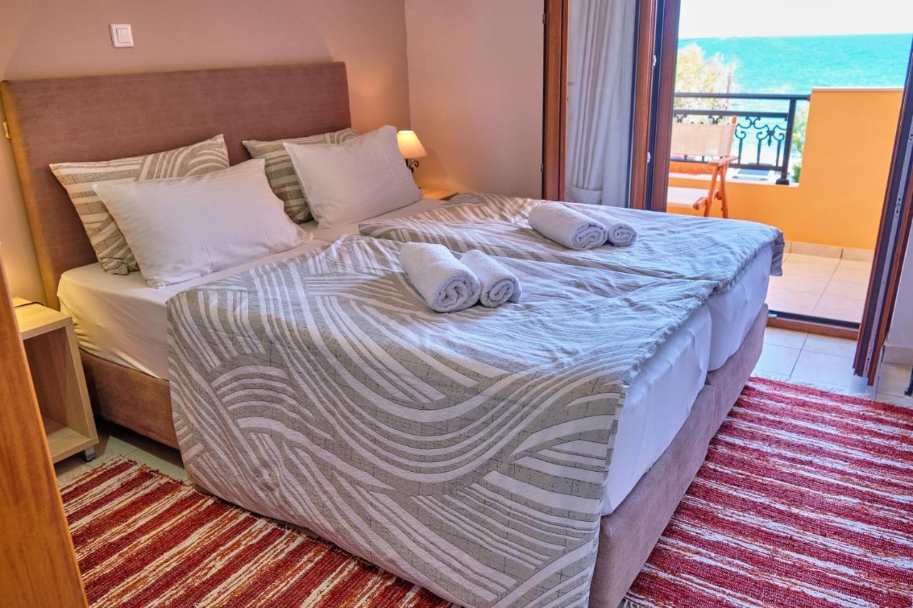 Houmis Apts & Studios Агиос Георгиос Пагон Екстериор снимка